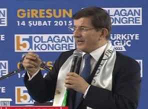 Zalim bomba yağdırırken ziyarete gittiler