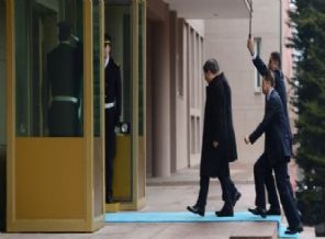 Kritik gündemli Bakanlar Kurulu başladı