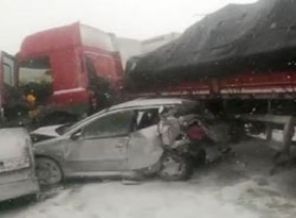 TEM'de 40 araçlı zincirleme kaza