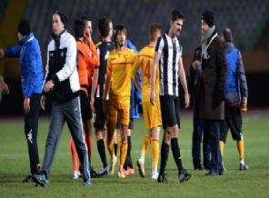 Olaylı İzmir derbisinde beraberlik