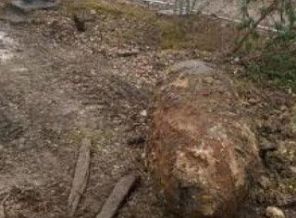 Paris'te patlamamış bomba alarmı