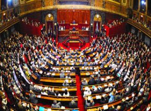 Fransa'da hükümeti devirmek istediler