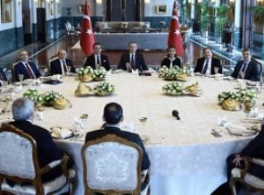 Başkanlık için akademisyenler ne dedi?