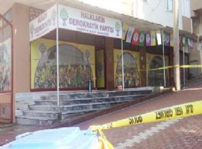 HDP'nin binasına silahlı saldırı!