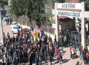 Kadın müdür yardımcısı görevden alındı