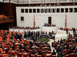 Görüşmeler yine tartışmayla başladı