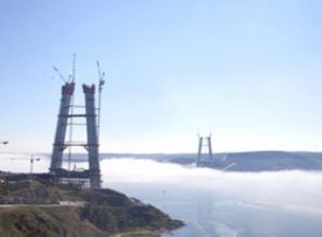 Üçüncü Köprüde bir ihaleye erteleme