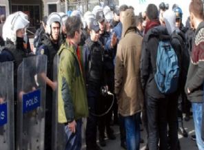 Üniversitede satırlı saldırı: 2 öğrenci yaralandı