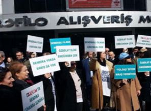 Yurt gazetesi çalışanları eylemde