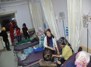 230 öğrenci zehirlendi