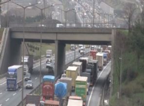 FSM Köprüsü'nde 55 KM kuyruk var!