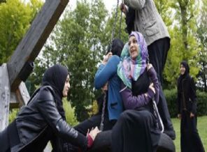 'Müslüman olmak zorlaşıyor'