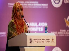 Tevekkül Karman'dan Özgecan mesajı