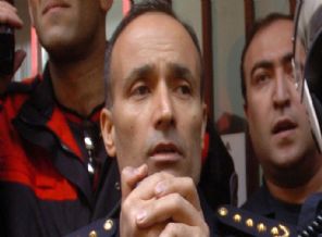 Eski istihbaratçı gözaltında!