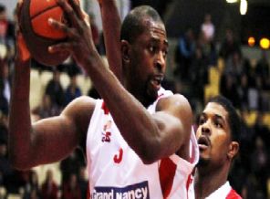 Fransa'da basketbolcuya 'Charlie Hebdo' cezası