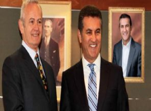 Sarıgül'ün fotoğrafları belediyeden kaldırıldı