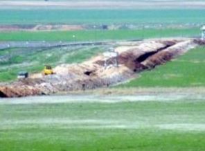 Asker sınırda hendek kazıyor!