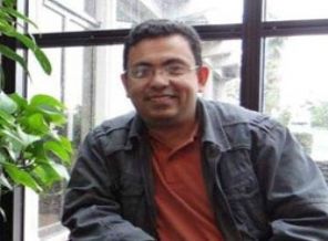 Ateist yazar paramparça edildi!