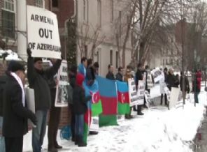 Ermeni elçiliği önünde Hocalı protestosu