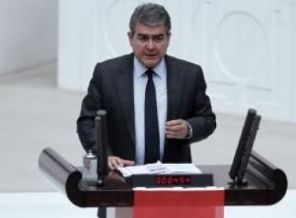 Süheyl Batum CHP'ye geri döndü