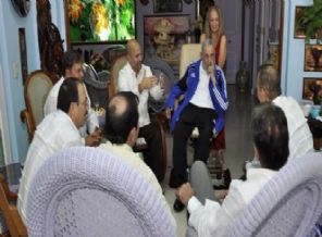 Fidel Castro istihbarat kahramanlarıyla!