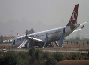 THY uçağı pistten çıktı