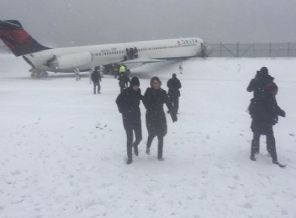 ABD'de uçak pistten çıktı