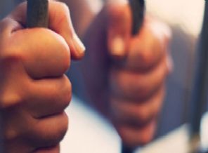 Irak'taki 100 İranlı mahkum açlık grevi başlattı