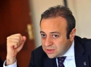 Bağış Kılıçdaroğlu'nu taşladı