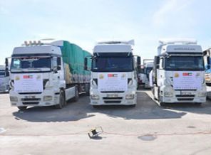 Suriye'ye 52 tır insani yardım malzemesi