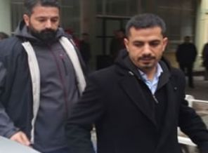 Baransu, 3 koli belgeyi evde unutmuş