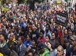 Siyahi gencin öldürülmesine tepkiler sürüyor