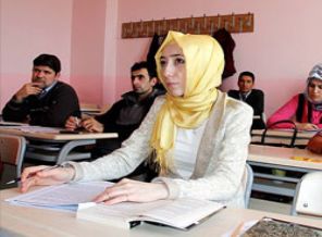 İlahiyatta 'Kürtçe' seçmeli ders