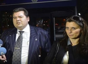 O çuvallar açıldı