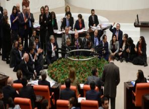 63 madde geri çekildi