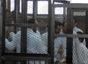 Darbeciler hakimleri emekli etti