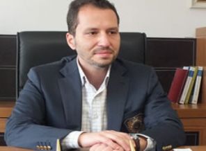 AK Parti'den olay teklif: Davutoğlu, Erbakan'ın çocuklarıyla görüşecek