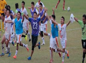 Dünyanın en kötü takımı tur atladı