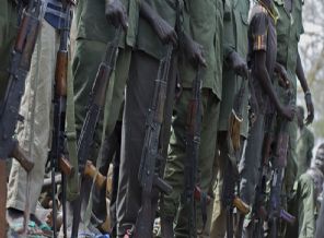 Güney Sudan'da katliam gibi çatışma