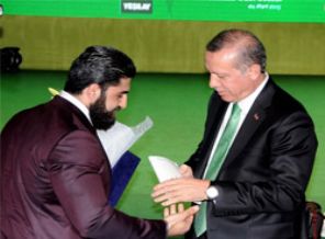 'Muhteşem Engelli'den Erdoğan'a hediye