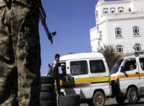 Husiler 9 aktivisti kaçırdı