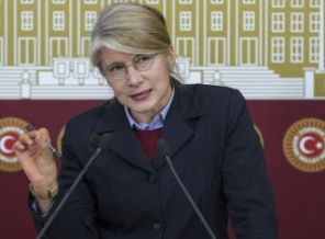 Tarhan'dan 18 Mart önerisi