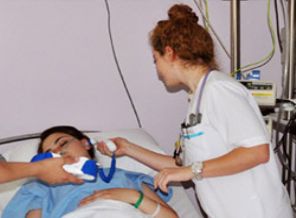 Hastanede iki hemşire kör oldu