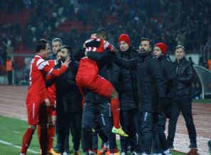 Balıkesir, Eskişehir'i dağıttı