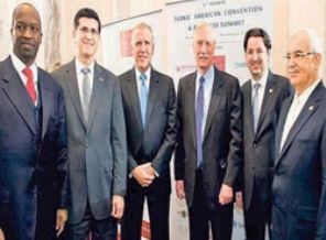 CHP ve MHP'li vekiller cemaatin programında