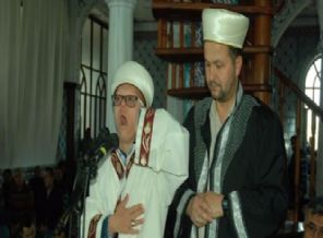 Down sendromlu genç ezan okudu