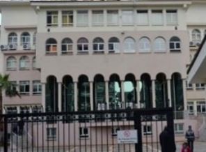 Polis o okullara baskın yaptı