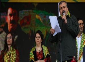 Pervin Buldan'ın Kürtçe'si olay oldu