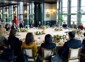 Erdoğan özel konuklarıyla bir araya geldi