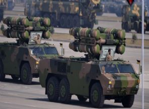 Pakistan yeni silahlarını tanıttı